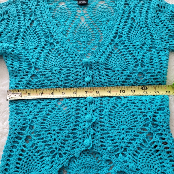 Crochet Open Sweater in size XS - Picture 5 of 9